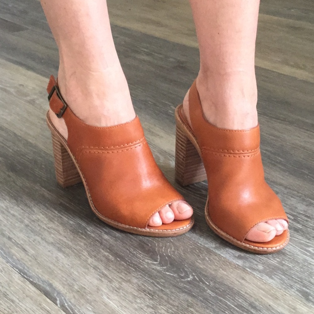 Madewell brown leather bloc heels!